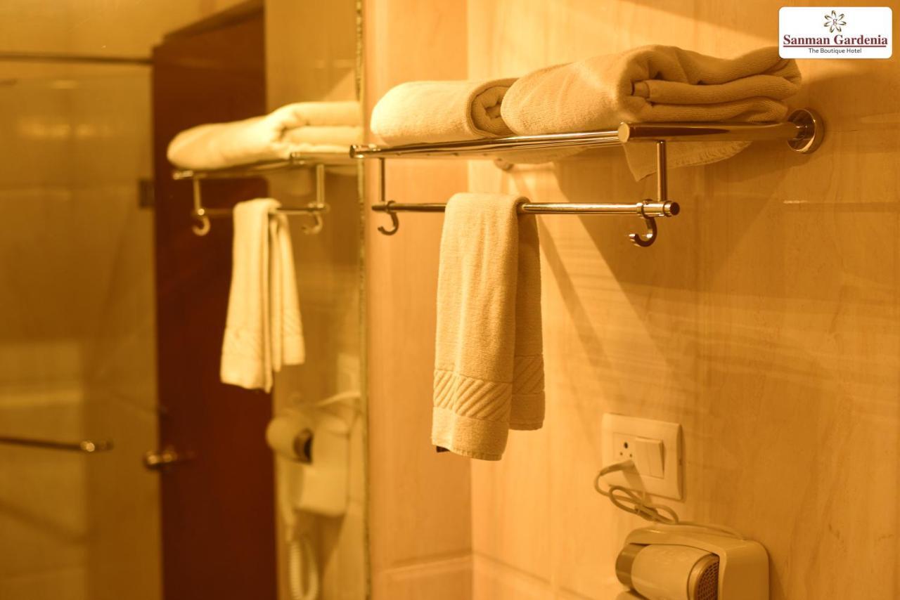 Hotel Sanman Gardenia Bangalore Bagian luar foto
